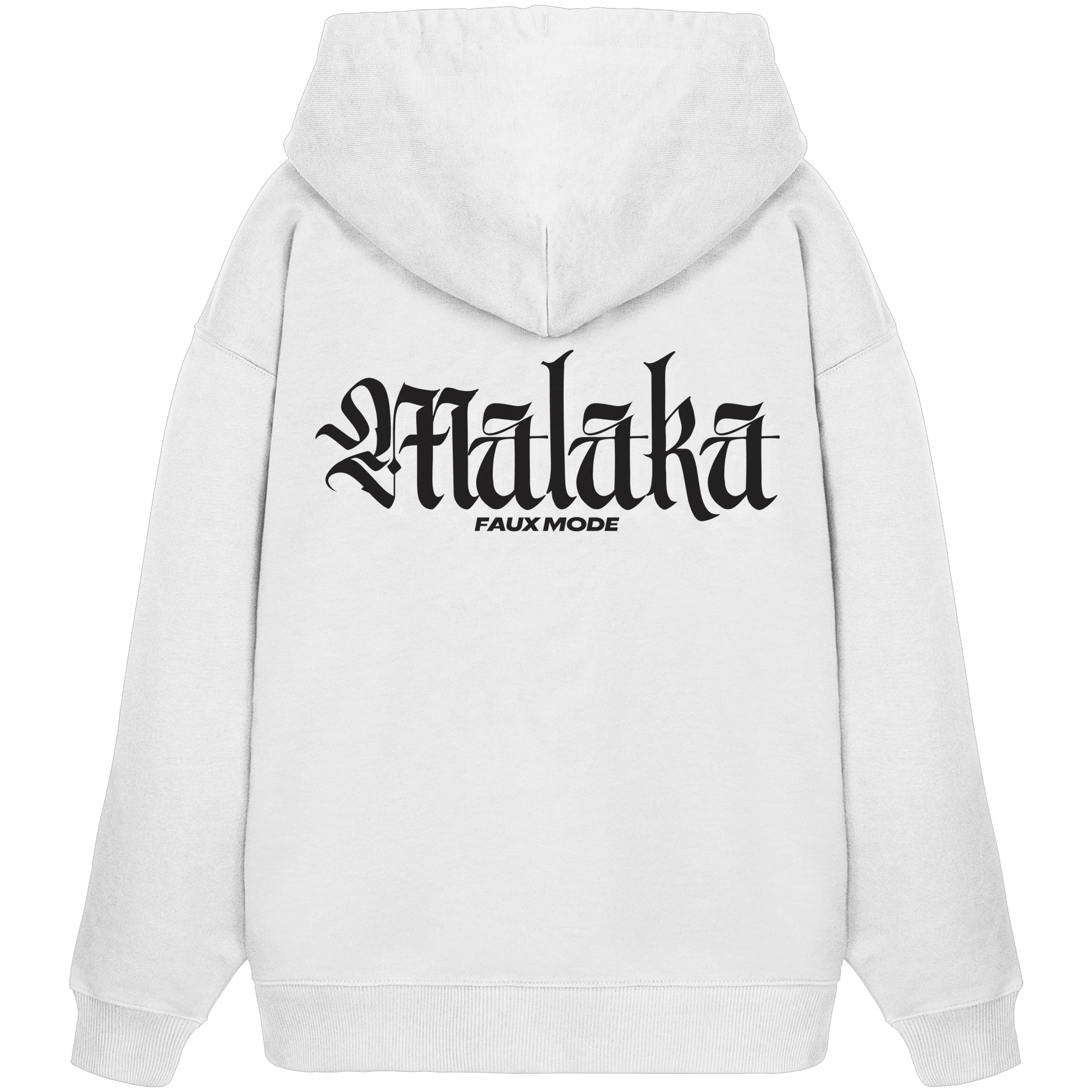 weißer oversize Hoodie von „Sag’s auf Stoff“. Auf dem Rücken schwarze Aufschrift "Malaka". Darunter klein "FAUX MODE"